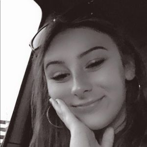 Meet your Posher, Isabella